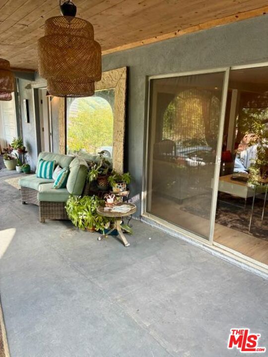 Residential Lease for rent at 2900 Searidge Street, Malibu CA and 1 bath