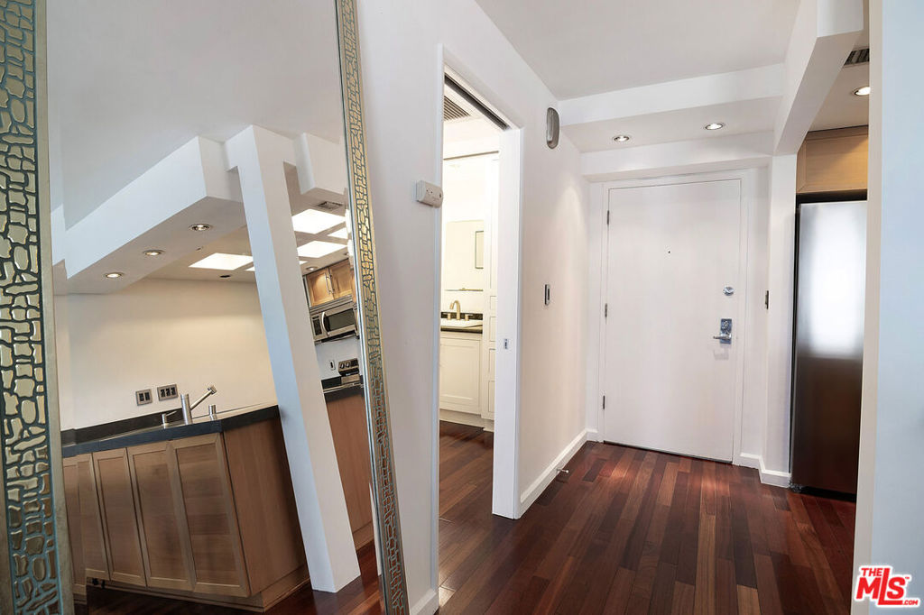 Residential for sale at 740 N Kings Road 320, West Hollywood CA featuring 1 bed and 1 bath