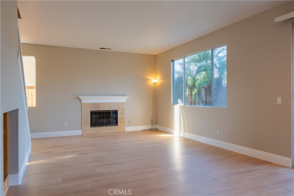 Residential Lease for rent at 29 Plushstone, Rancho Santa Margarita CA featuring 3 beds and 3 baths
