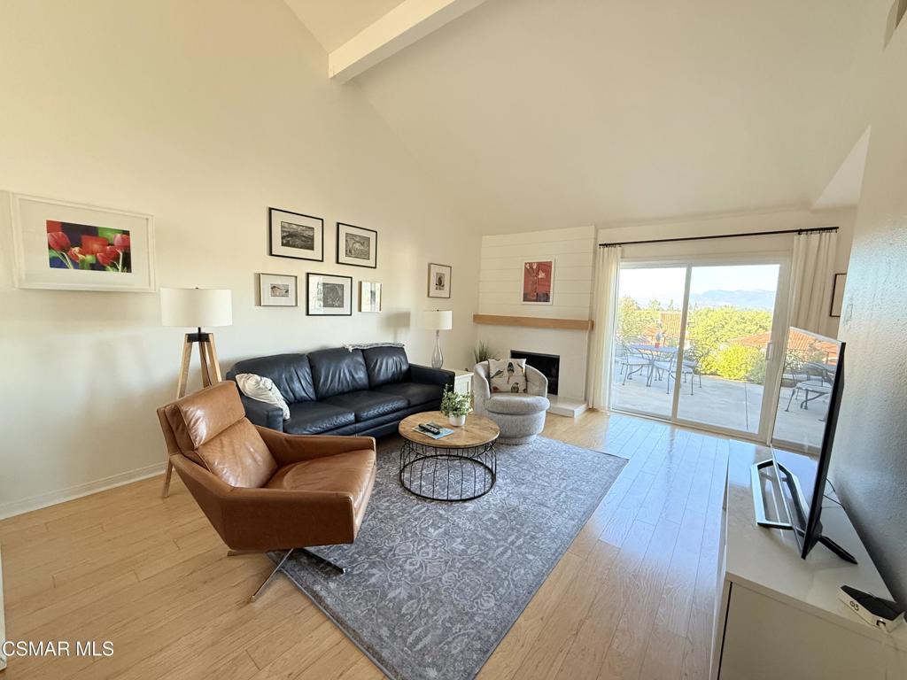 Residential Lease for rent at 647 Blue Oak Avenue, Newbury Park CA featuring 3 beds and 2 baths