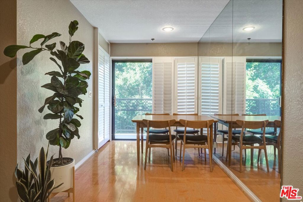 Active for sale at West Hollywood, CA, West Hollywood, CA CA and 1 bath