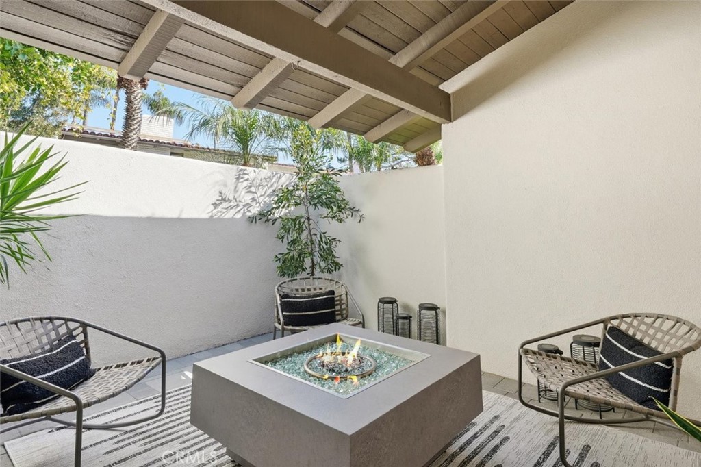 Residential for sale at 2107 Vista Laredo, Newport Beach CA featuring 3 beds and 2 baths