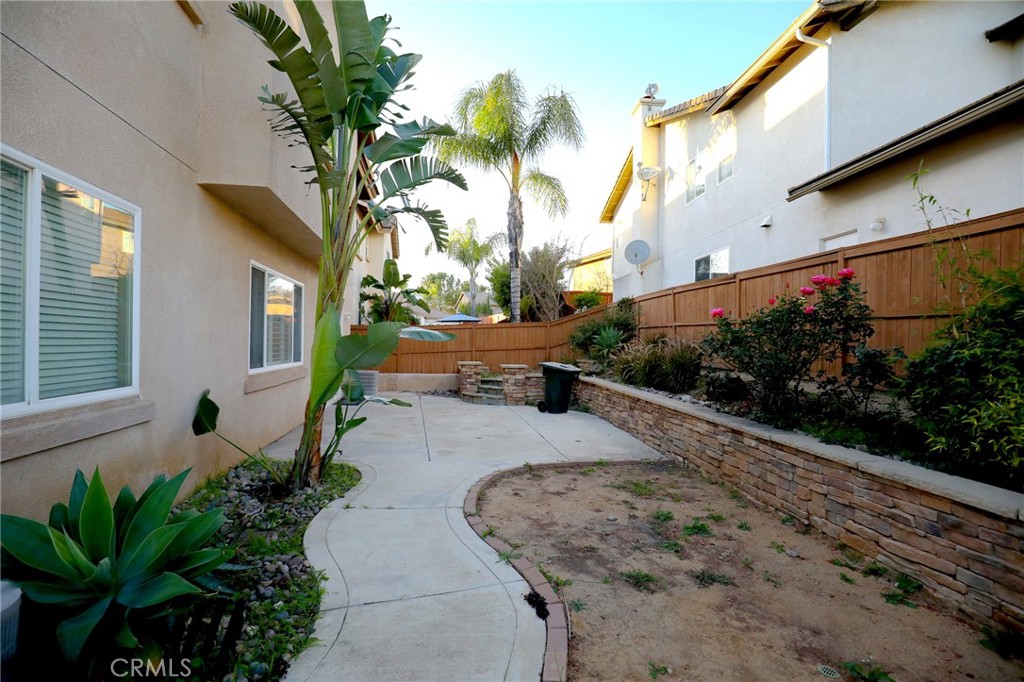 Residential Lease for rent at 41626 Slice, Temecula CA featuring 4 beds and 3 baths