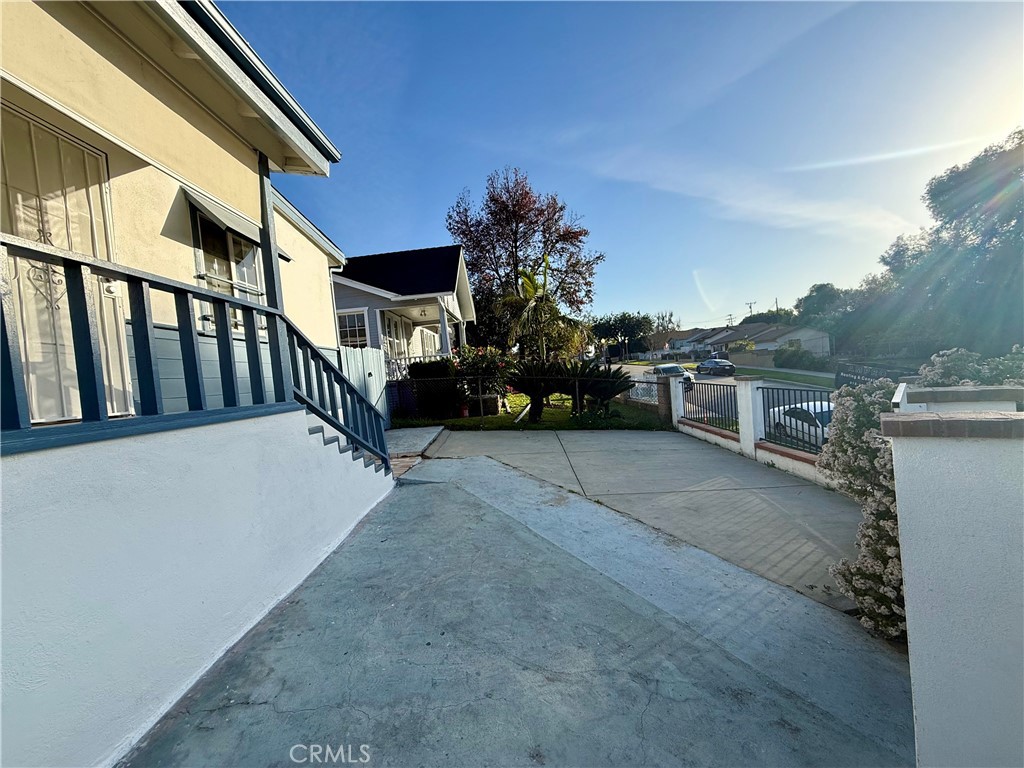 Residential Lease for rent at 1912 Charnwood Avenue, Alhambra, Los Angeles County CA featuring 2 beds and 1 bath