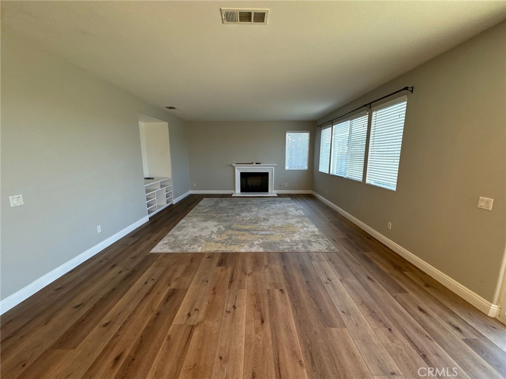 Residential Lease for rent at 36805 Maxmillian Avenue, Murrieta CA featuring 5 beds and 3 baths