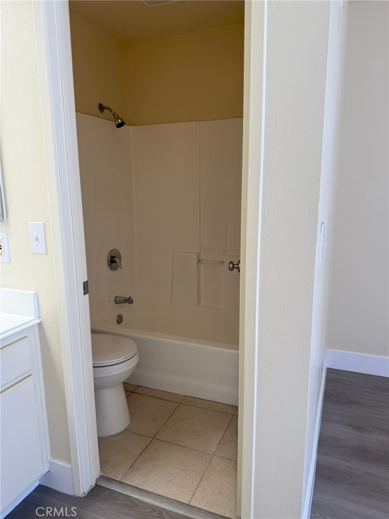 Residential Lease for rent at 6374 Gage 324, Bell Gardens CA featuring 2 beds and 2 baths