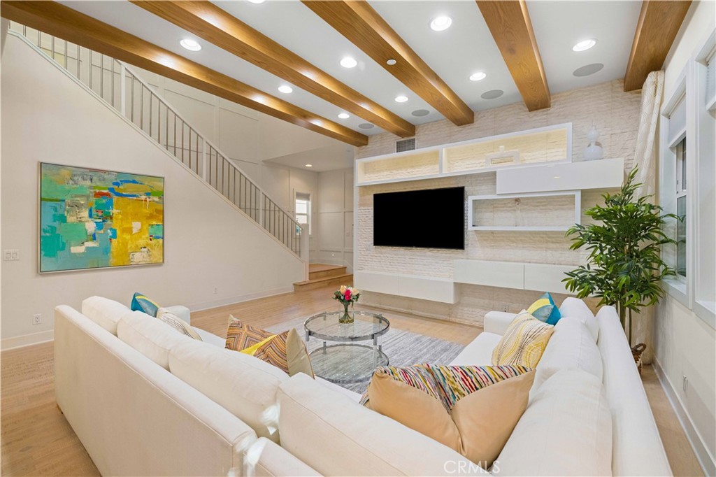 Residential for sale at 158 Pinnacle Drive, Lake Forest CA featuring 4 beds and 5 baths