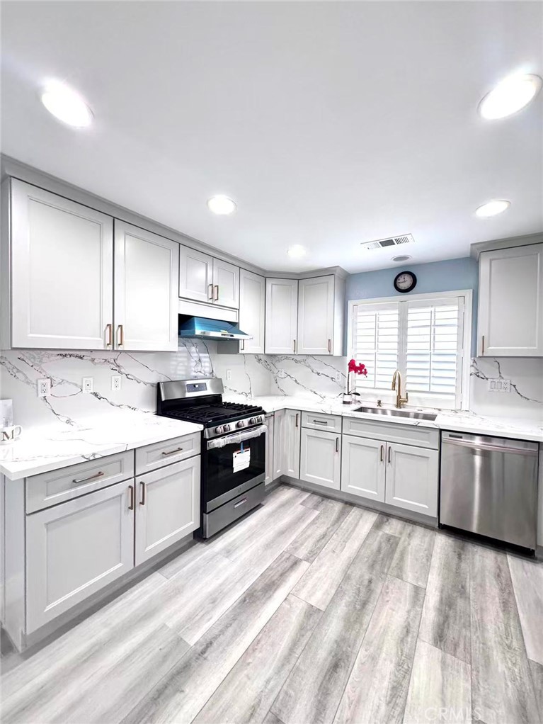 Residential Lease for rent at 5 El Vado DR, Rancho Santa Margarita CA featuring 3 beds and 3 baths