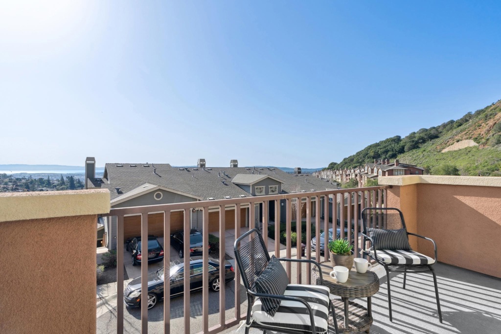 Residential for sale at 6466 6466 Bayview Dr, Oakland CA featuring 4 beds and 3 baths