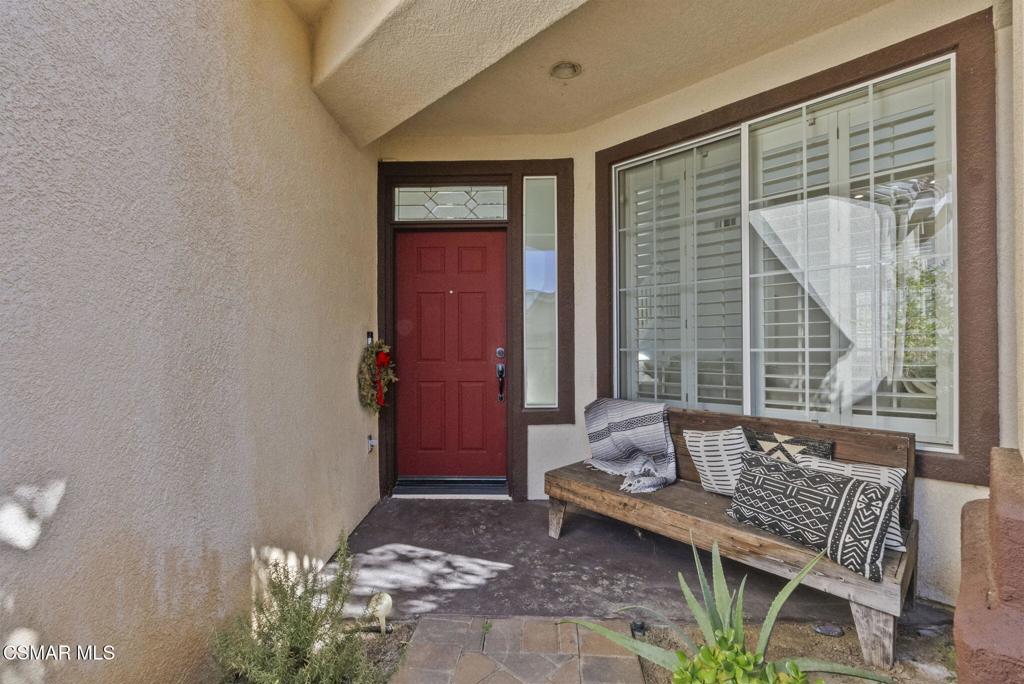 Residential Lease for rent at 2648 Fallen Leaf Court, Simi Valley CA featuring 3 beds and 3 baths