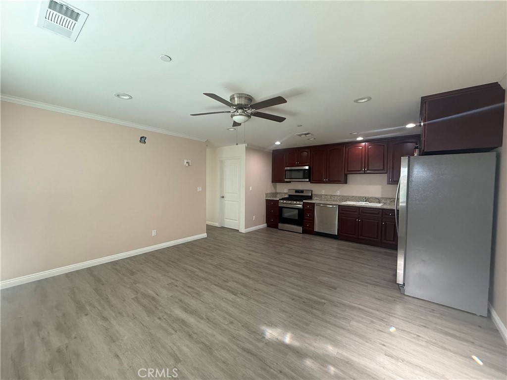 Residential Lease for rent at 10540 Unit B Coloma Street 2, Loma Linda CA featuring 2 beds and 3 baths