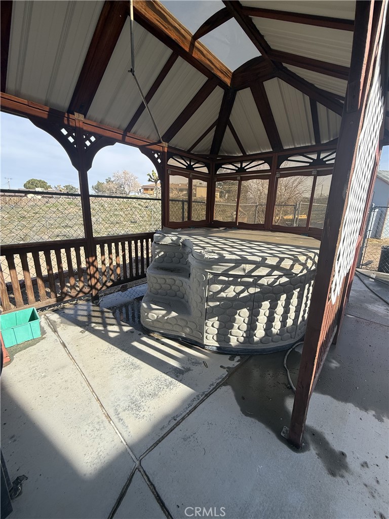 Residential for sale at 11691 Ivy, Hesperia CA featuring 3 beds and 2 baths