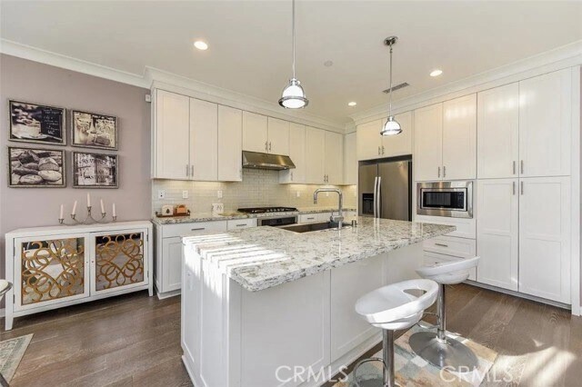 Residential Lease for rent at 83 Waterleaf, Irvine CA featuring 3 beds and 3 baths