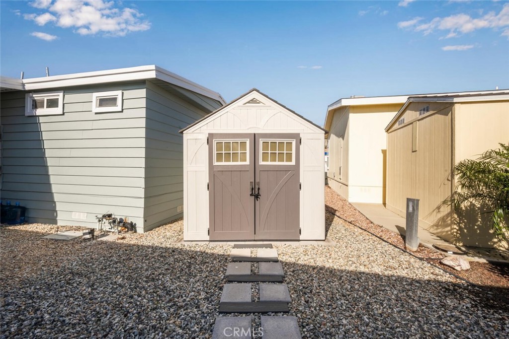 Manufactured In Park for sale at 16222 Monterey Lane 81, Huntington Beach CA featuring 2 beds and 2 baths