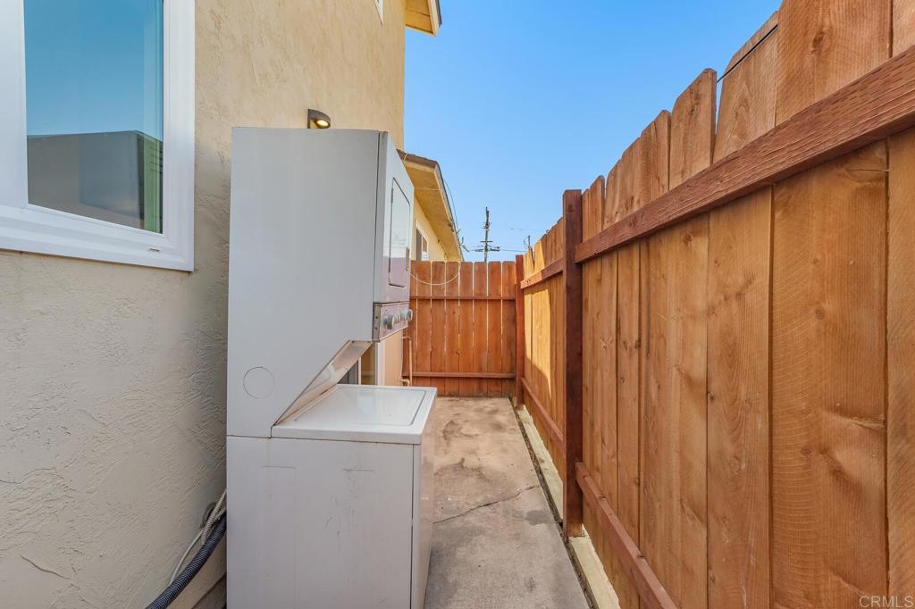 Residential Lease for rent at 1477 14th St, Imperial Beach CA featuring 2 beds and 2 baths