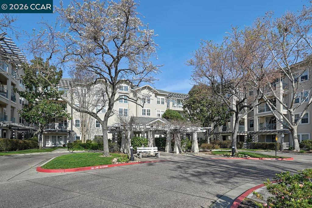 Residential for sale at 1860 1860 Tice Creek Dr 1226, Walnut Creek CA featuring 1 bed and 1 bath