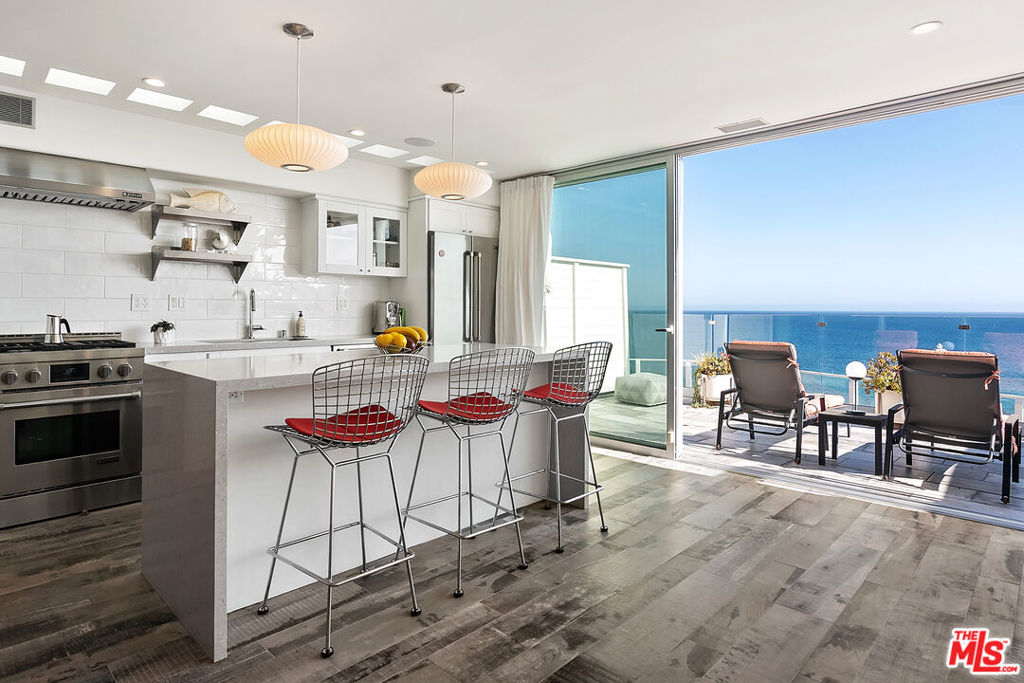 Residential Lease for rent at 27400 Pacific Coast Highway 108, Malibu CA featuring 1 bed and 1 bath