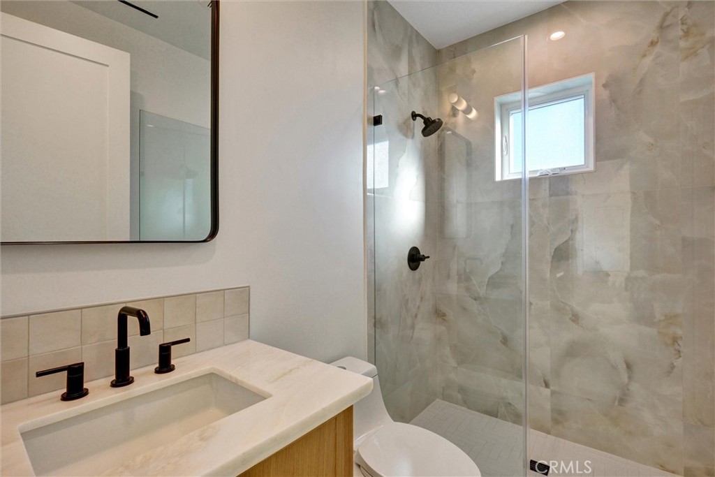 Residential Lease for rent at 1688 1/2 N Sierra Bonita, Pasadena, Los Angeles County CA featuring 3 beds and 2 baths