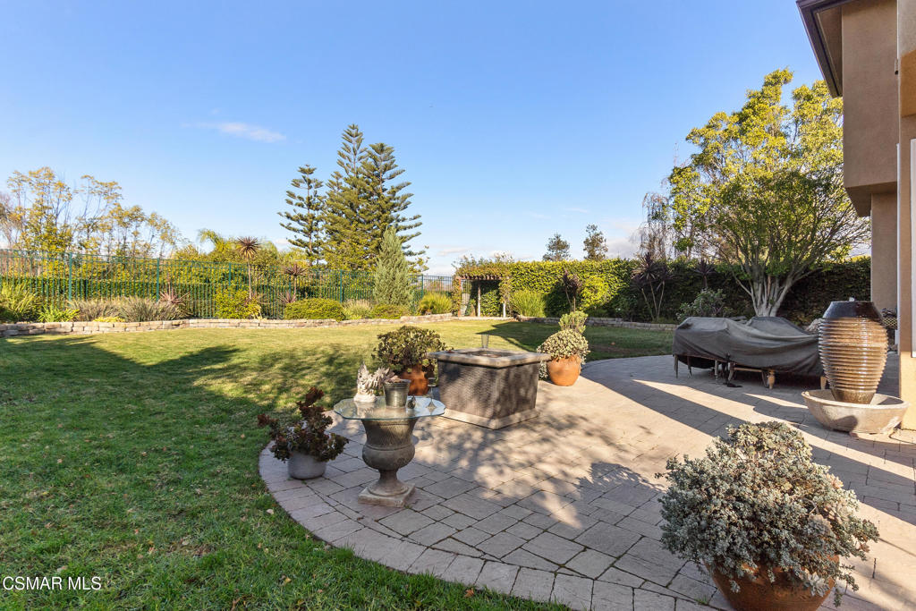 Residential Lease for rent at 713 Twillin Court, Simi Valley CA featuring 4 beds and 4 baths