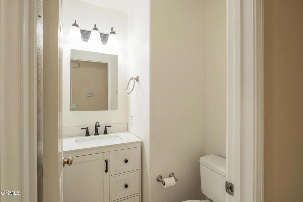 Residential Lease for rent at 507 Batten Lane, Oxnard CA featuring 3 beds and 3 baths