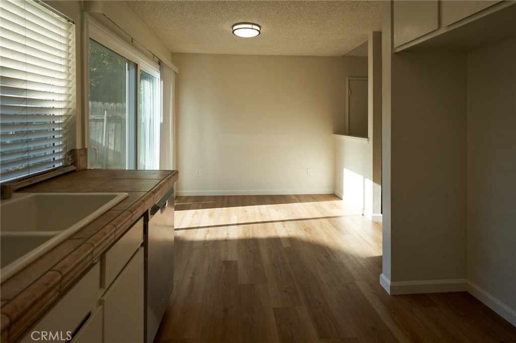 Residential Lease for rent at 2455 Gehrig B, West Covina, Los Angeles County CA featuring 3 beds and 2 baths