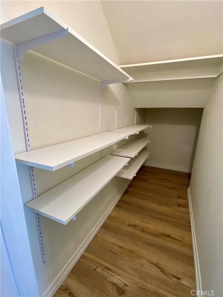 Residential Lease for rent at 86 Maegan Place 12, Thousand Oaks CA featuring 3 beds and 3 baths