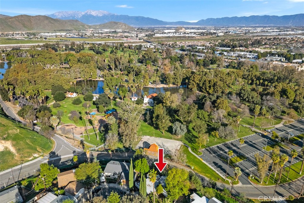 Residential for sale at 4121 Park View, Riverside CA featuring 3 beds and 3 baths