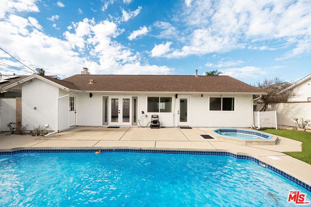 Residential for sale at 14592 Belmar Circle, Huntington Beach CA featuring 3 beds and 2 baths