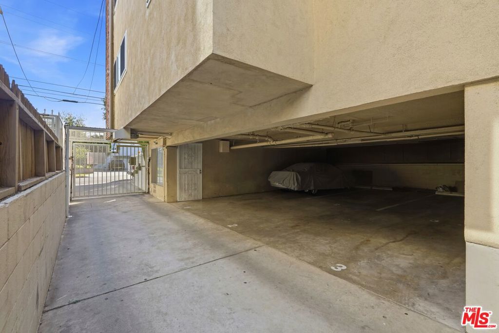 Residential Income for sale at 425 E Tamarack Avenue, Inglewood CA featuring 16 beds and 9 baths