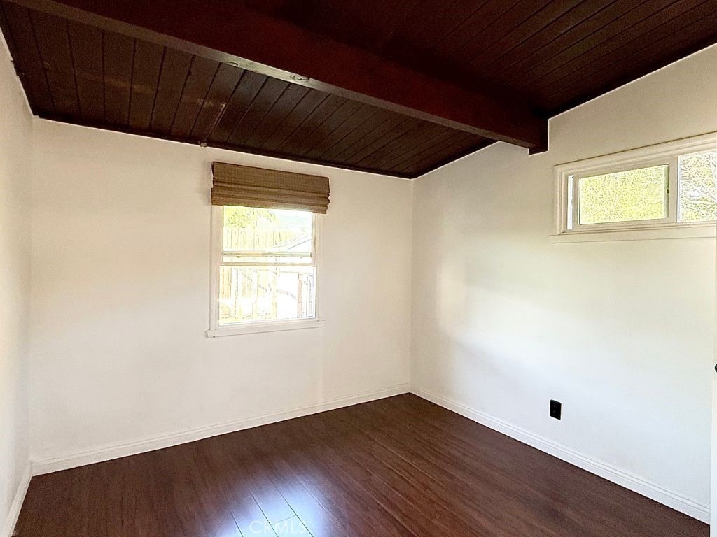 Residential Lease for rent at 5902 N Orangecrest, Azusa CA featuring 2 beds and 2 baths