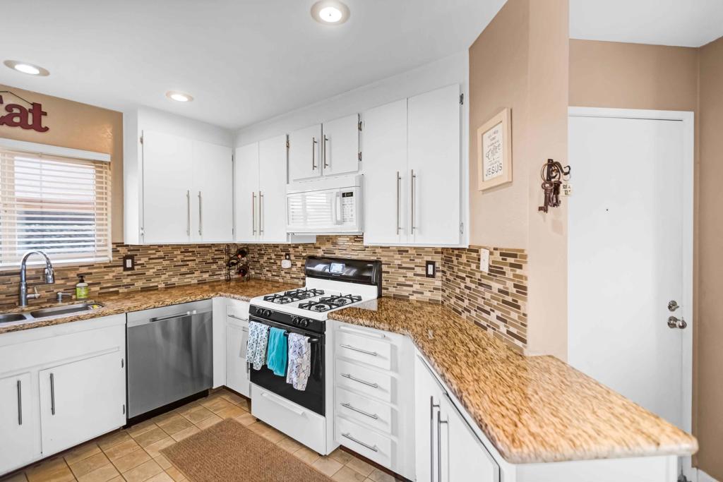 Residential Lease for rent at 48255 Monroe Street 21, Indio CA featuring 2 beds and 2 baths