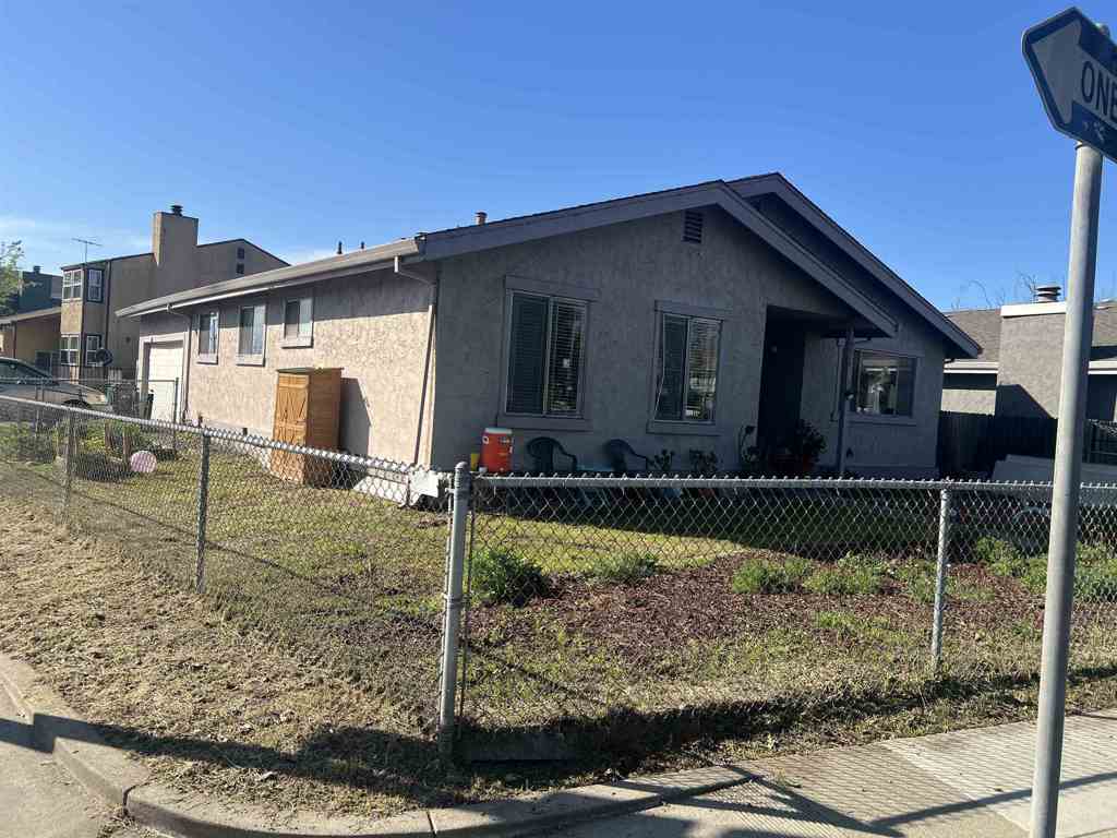 Residential for sale at 6015 Adeline St, Oakland CA featuring 3 beds and 2 baths