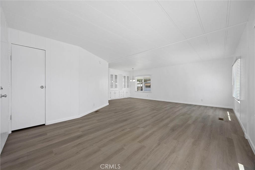 Manufactured In Park for sale at 114 Cedarwood Lane, Bakersfield CA featuring 3 beds and 2 baths