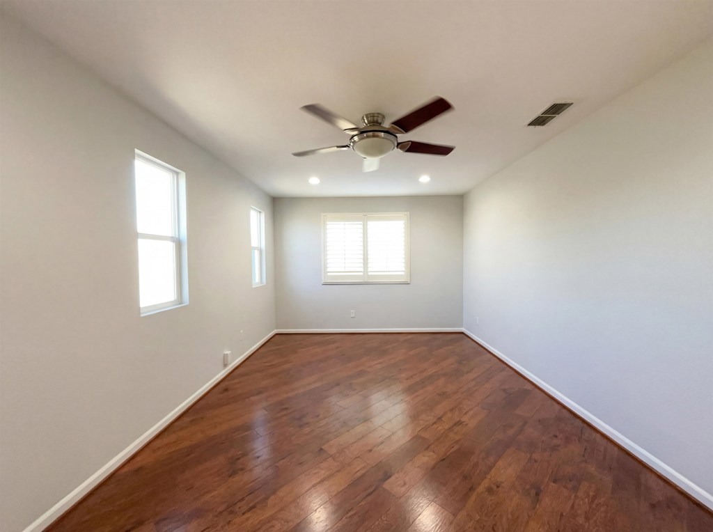 Residential for sale at 1124 Lake Park Dr, Oakley CA featuring 6 beds and 3 baths