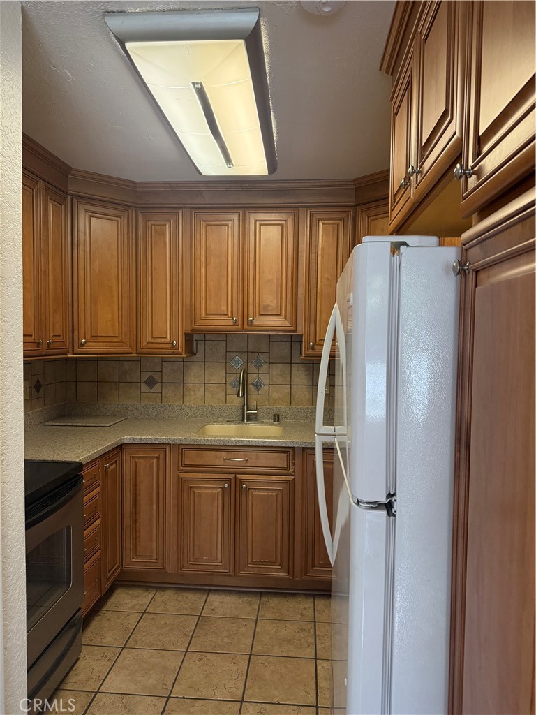 Residential Lease for rent at 22852 Hilton Head 162, Diamond Bar CA featuring 2 beds and 1 bath