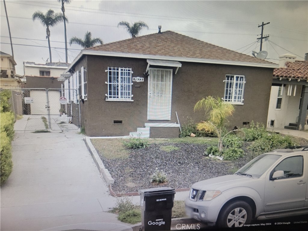 Residential Lease for rent at 7823 S Normandie, Los Angeles, Los Angeles County CA featuring 1 bed and 1 bath