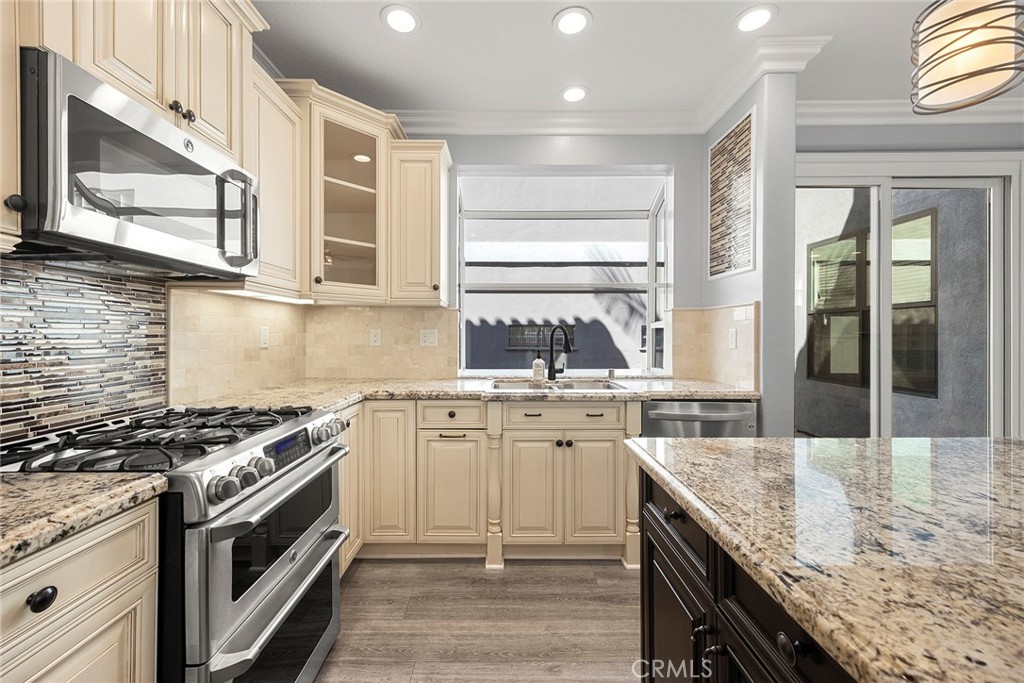 Residential Lease for rent at 406 Goldenwest Street, Huntington Beach CA featuring 3 beds and 3 baths