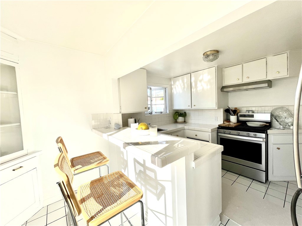 Residential Lease for rent at 976 S Coast S A, Laguna Beach CA featuring 2 beds and 1 bath