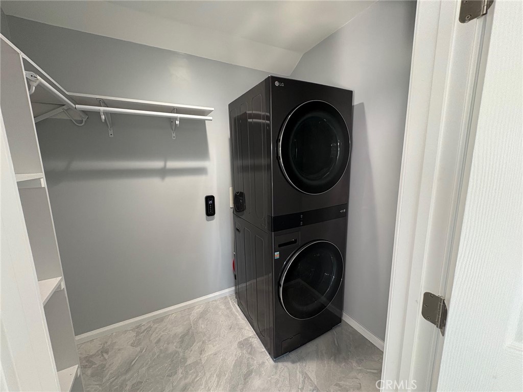 Residential Lease for rent at 3608 W 116th, Inglewood, Los Angeles County CA and 1 bath