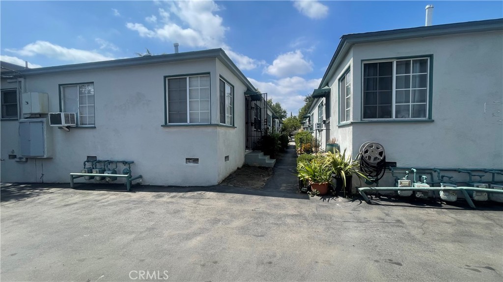 Residential Lease for rent at 364 S Sierra Madre 370 1/2, Pasadena, Los Angeles County CA featuring 1 bed and 1 bath