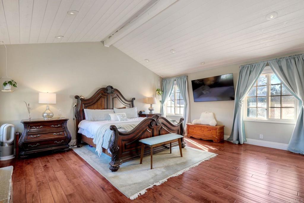 Residential for sale at 3611 CEDARBRAE Lane, San Diego CA featuring 7 beds and 5 baths