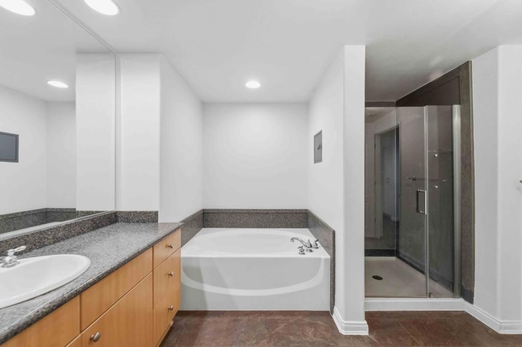 Residential for sale at 130 E San Fernando Street 419, San Jose CA featuring 2 beds and 3 baths