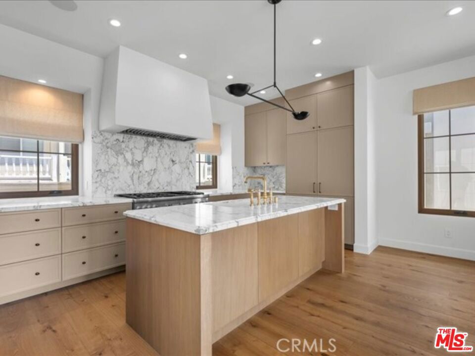 Residential Lease for rent at 505 Bayview Drive, Manhattan Beach CA featuring 4 beds and 4 baths