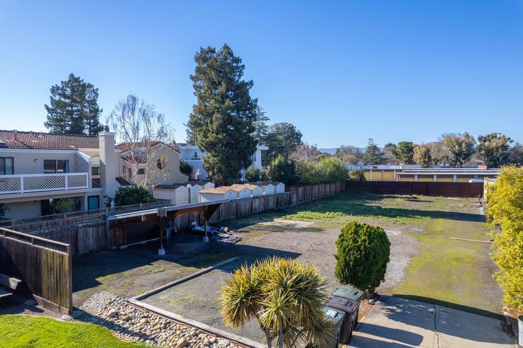 Active for sale at Mountain View, CA, Mountain View, CA CA and 2 baths