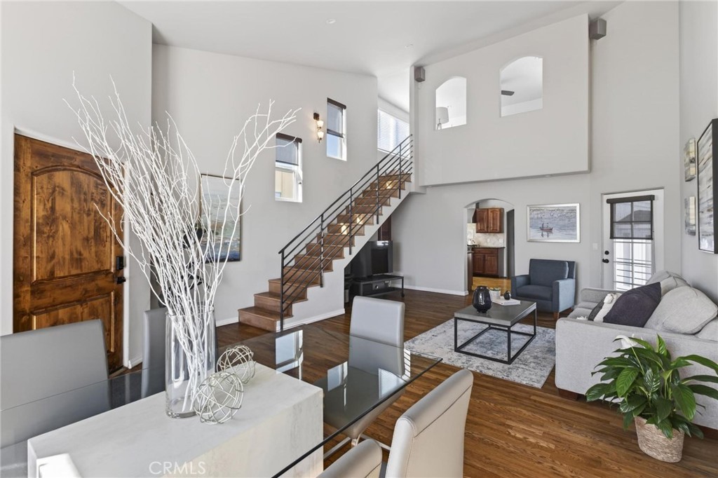 Residential Income for sale at 28 10th Ct (9th St walkstreet), Hermosa Beach CA