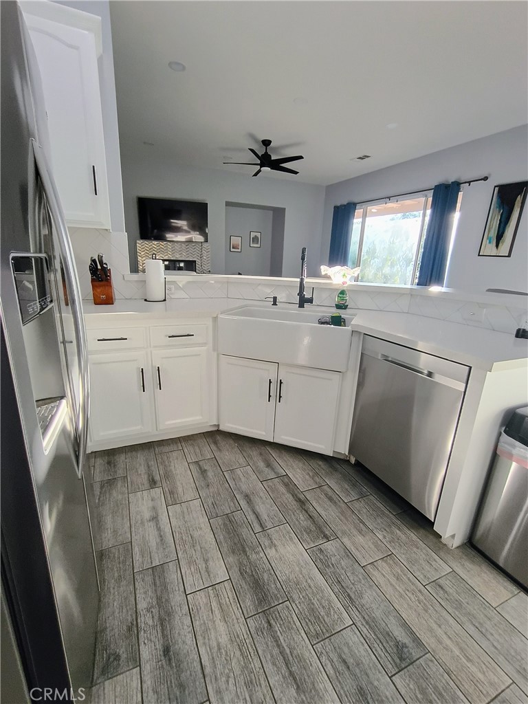 Residential Lease for rent at 13581 Mountain Top, Desert Hot Springs CA featuring 3 beds and 2 baths