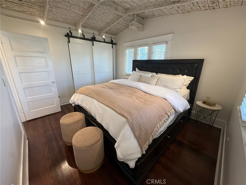 Residential Lease for rent at 331 El Bonito Avenue, Glendale, Los Angeles County CA featuring 3 beds and 2 baths