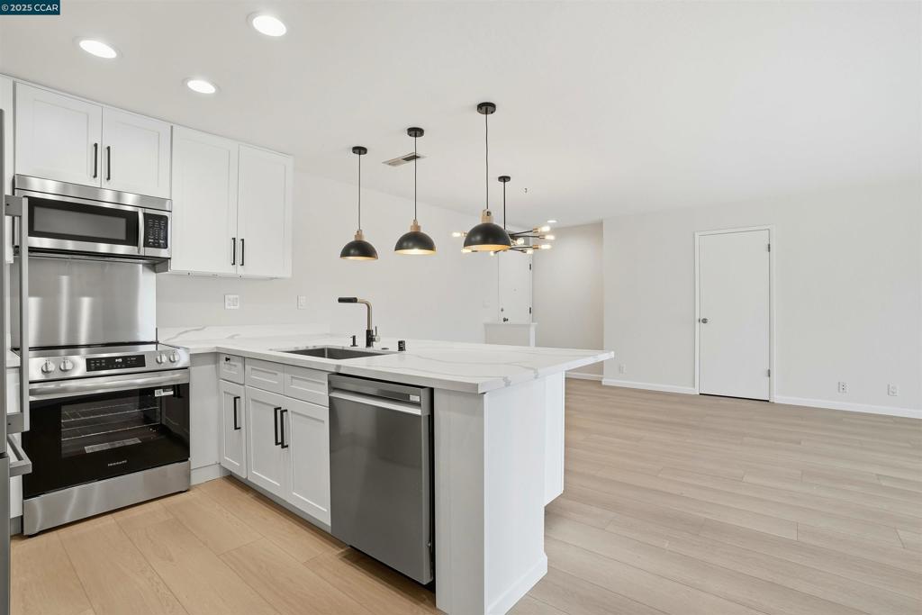 Residential for sale at 1077 Wesley Ct 7, Walnut Creek CA featuring 2 beds and 2 baths