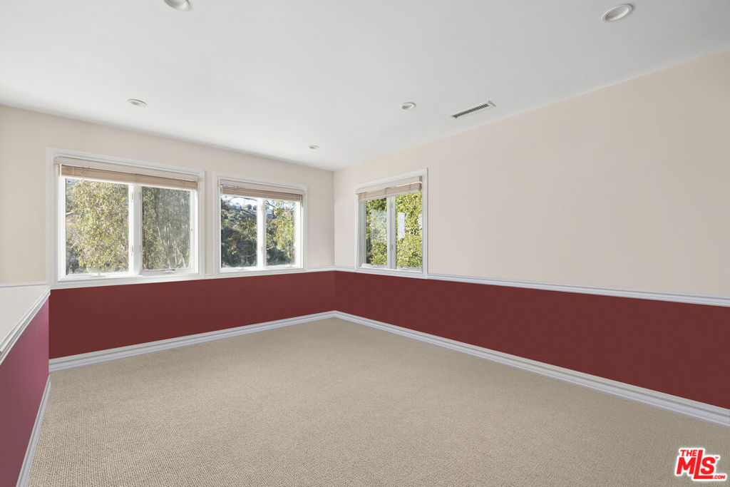 Residential Lease for rent at 10557 Rocca Place, Los Angeles, Los Angeles County CA featuring 5 beds and 6 baths