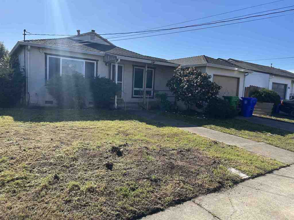 Residential for sale at 1086 Mersey Ave, San Leandro CA featuring 3 beds and 1 bath